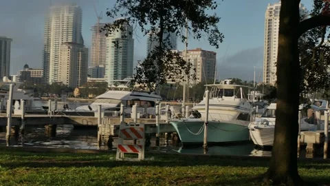Pan left to right. View west across Vinoy Yacht Basin Marina in St. Petersburg, Stock Footage 293935639