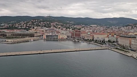 Pan-Molo Audace pier-Trieste waterfront-traffic Stock Footage 282816528