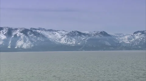 Pan of mountains Video stock 986638