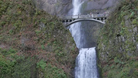 Pan up Multnomah Falls Oregon Stock Footage 140895714
