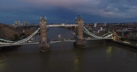 Pan out from Tower Bridge Stock Footage 115163331