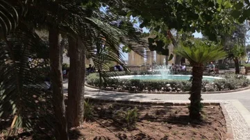Pan over fountain in Upper Barraca Gardens, Valletta Stock Footage 85512687