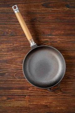 Pan, pan on table, cooking, kitchen, stainless steel, baking, pan, round tefl Fotos Stock