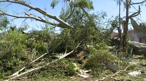 Pan of Severe Tornado Property Damage 스톡 동영상 54714994