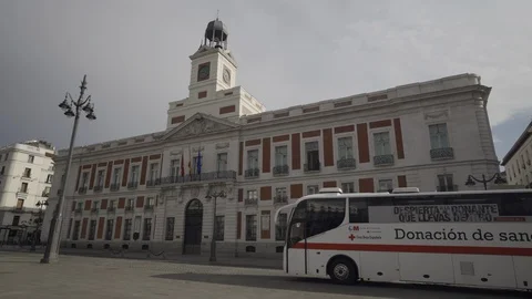 Pan shot of empty Puerta del Sol in Madrid Stock Footage 127607367