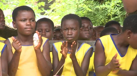 PAN: STUDENTS CLAPPING AND WATCHING SCHOOL ASSEMBLY Stock Footage 60115405