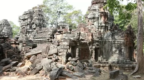 Pan of Ta Som Temple Video stock 12442063