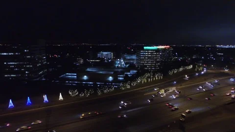 Pan with traffic during christmas Stock Footage 71155914