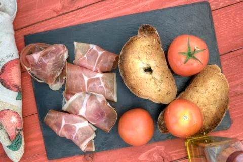 Pan tumaca overhead horizontal Stock Photos