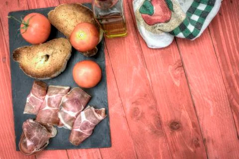 Pan tumaca overhead right down Stock Photos