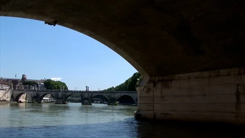 A pan view of Castle Sant Angelo and the bridge. 스톡 동영상 101962221