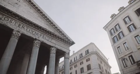 Pan view of the Pantheon in Roma. Vídeo Stock 332600210