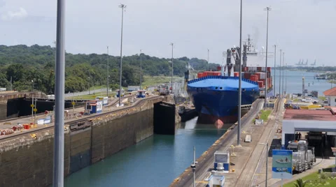 Panama canal door open ff Stockbeeldmateriaal 32162548