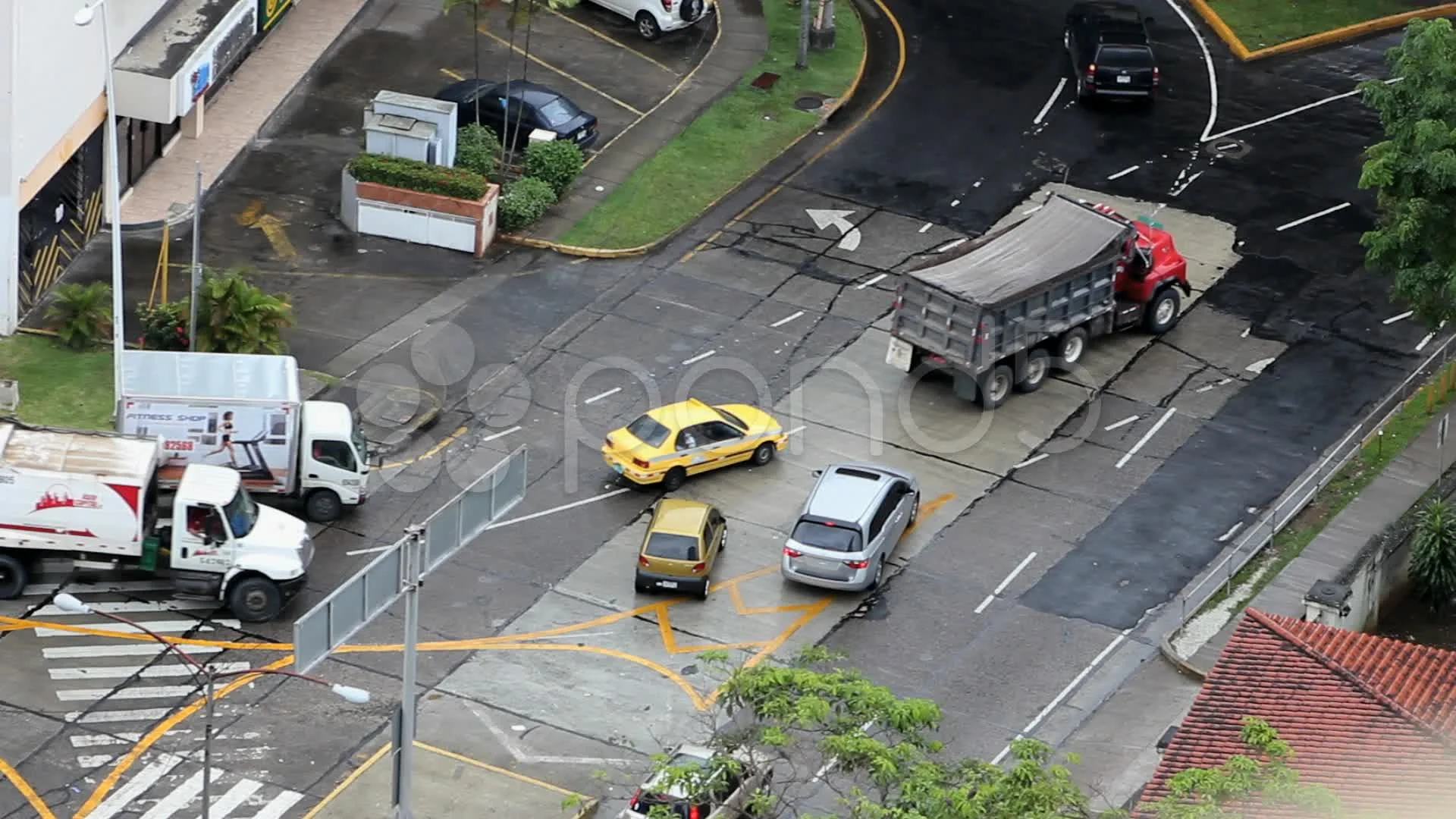 Panama City Crazy Traffic Merging, image size:1920x1080