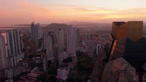 Panama City Skyscraper in Financial District Downtown Skyline at Sunset 2026/6/9 動画素材 337941202