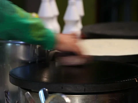 Pancake cooking Stock Footage 37711659
