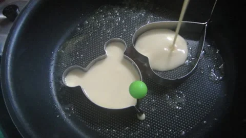 Pancake Cooking Stock Footage 201511332
