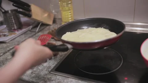 Pancake in the pan Stock Footage 147173582