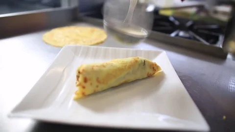 Pancake stuffed with vegetables, Vegetable crepe with cream sauce Vidéo 83644768
