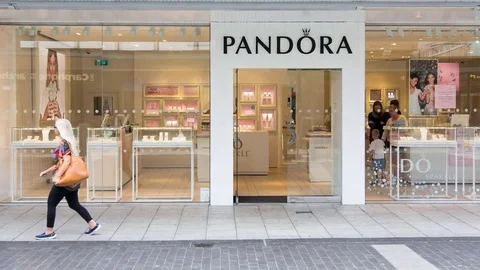 Pandora store time lapse 스톡 동영상 85350280