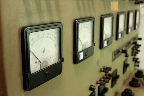 Panel voltmeters high voltage Фото