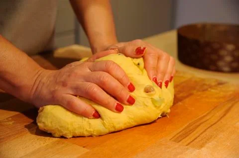 Panettone (making of) 스톡 사진
