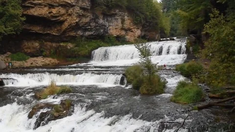 PanFalls Video stock 95025754