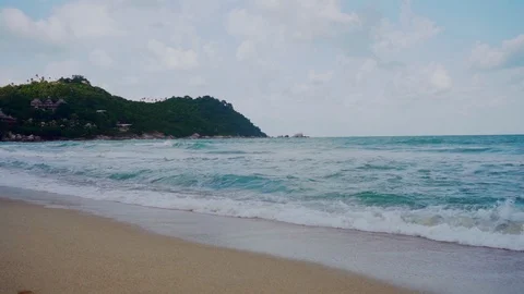 Pangan Slow motion of Waves, Ocean, Sea on tropical beach island landscape. Stock Footage 108215592
