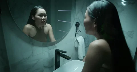 Panic attack, Woman look mirror. Mental health struggle. Nervous breakdown. Stock-Footage 338003541