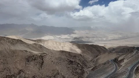 Panjlong Road winding through the mountains of Xinjiang, China Stock Footage 342511034