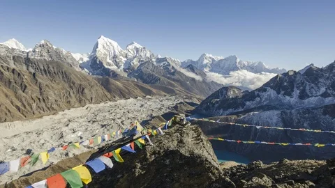 Panning 4K time-lapse video from the top of Gokyo Ri with Everest and Cho Oyu. Stock Footage 84911270