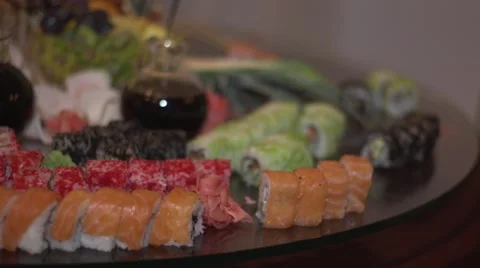 Panning across a tray of Sushi Stock Footage 48169404