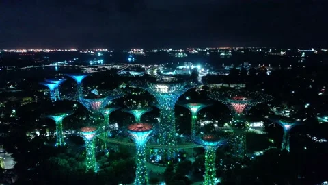 Panning Aerial Shot of super trees of gardens by the bay in Singapore. part 2 스톡 동영상 143574792
