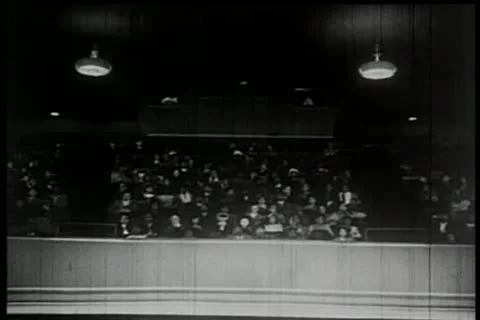 Panning audience at theater 스톡 동영상 11355828