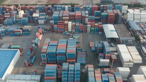 Panning on container terminal Stock-Footage 112825521