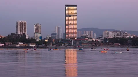 Panning Day to Night Sunset Timelapse of Beautiful City Skyline, Mumbai, India 스톡 동영상 185874943