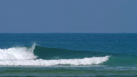 Panning from left to right sea wave Video stock 170605823
