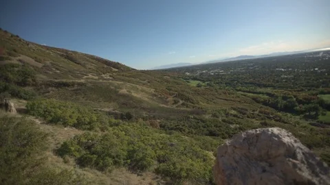 Panning on mountian peak 스톡 동영상 83037440
