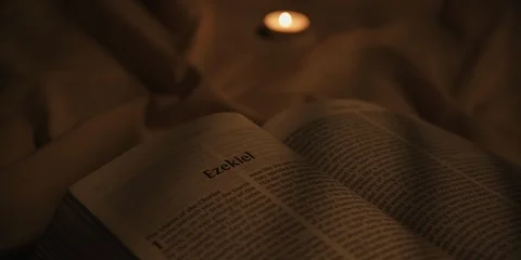 Panning over bible verse Stock Footage 126077352