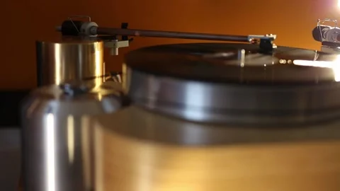 Panning over the hi-fi system with gramophone and valve amplifier Stock Footage 133431556