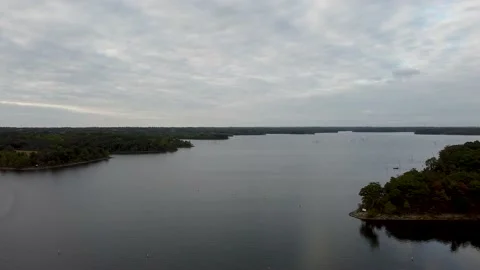 Panning over the Lake Video stock 201314878