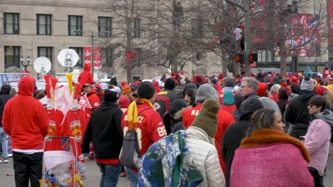 Panning shot of crowds gathering for Chiefs Victory Rally Stock Footage 140623930