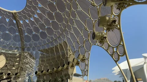Panning shot looking up inside the Al Wasl dome at Expo 2020 Stock-Footage 167721548
