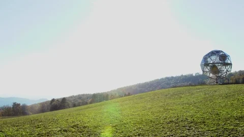 Panning shot of metal framework sphere Vídeo Stock 114885094