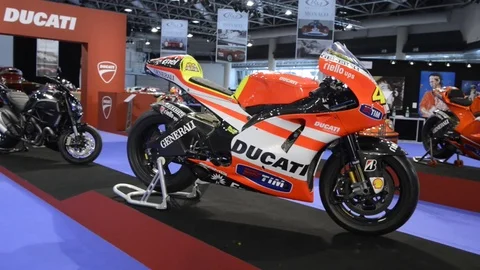 Panning shot of two Ducati GP motorcycles Stock Footage 70922081