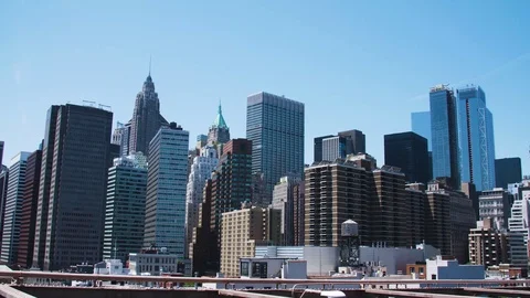 Panning slow motion shot of Lower Manhattan, New York. Sunny day Vídeo Stock 93734156