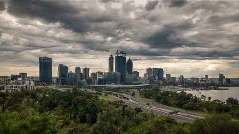Panning time lapse of a storm over the city of Perth, Australia. Vídeos de archivo 84003174