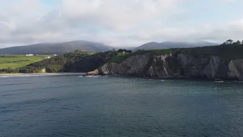 Panning view from W to S in Playa de Cueva, Asturias, Spain - 4K Video stock 155586395