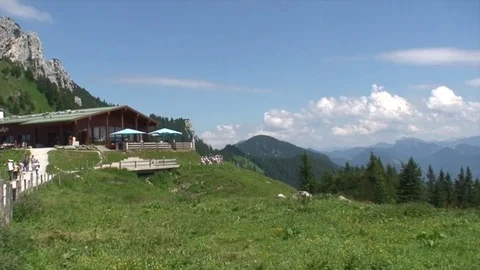 Panorama of an alpine mountain range Stockbeeldmateriaal 77820484