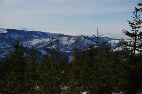 Panorama Beskid slaski . Mountain view from Skrzyczne peak in Szczyrk, Silesi Foto stock